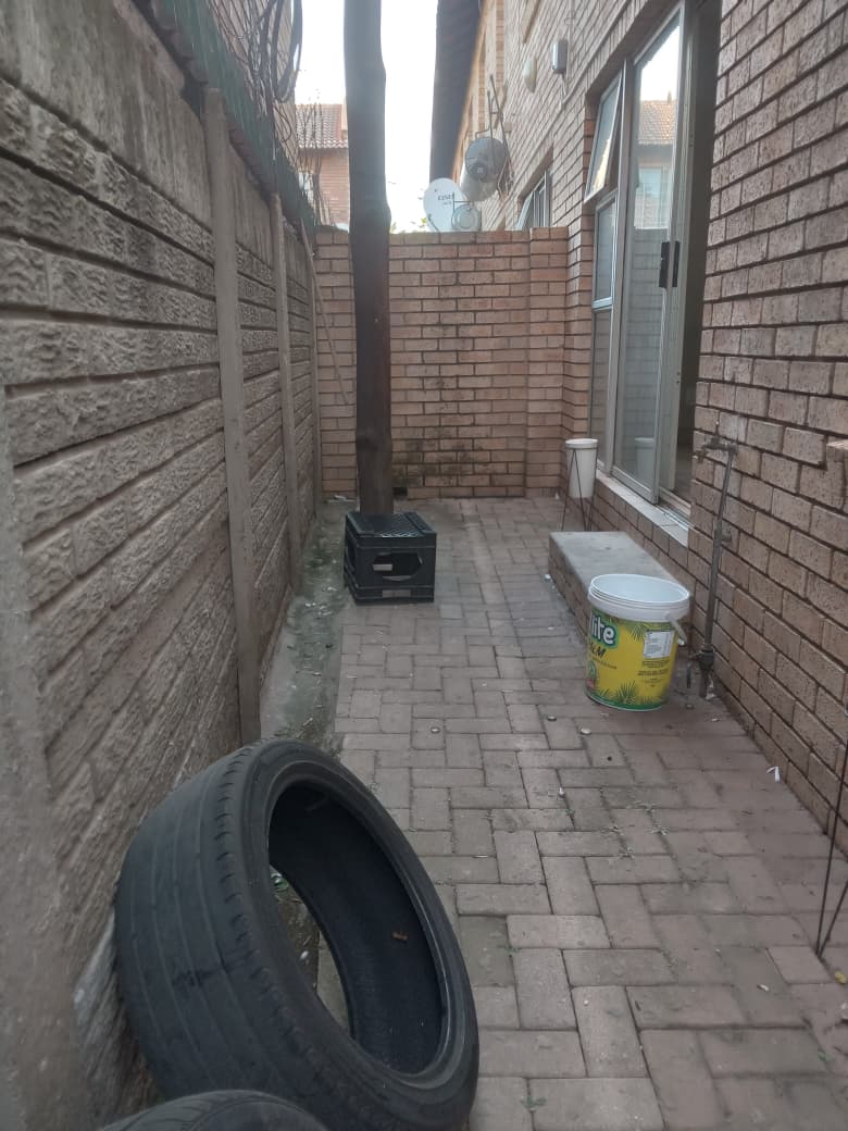 2 Bedroom Property for Sale in Rustenburg Central North West